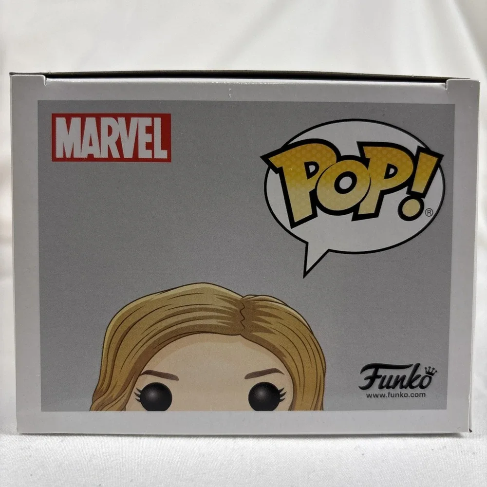 Funko Pop! Marvel Captain Marvel Brown Jacket #425 Hot Topic Exclusive